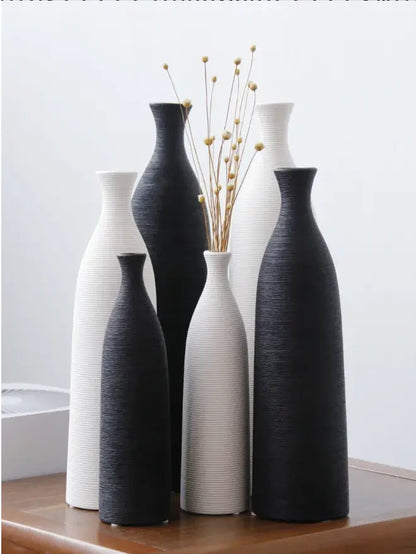 3 Vases Design Minimal